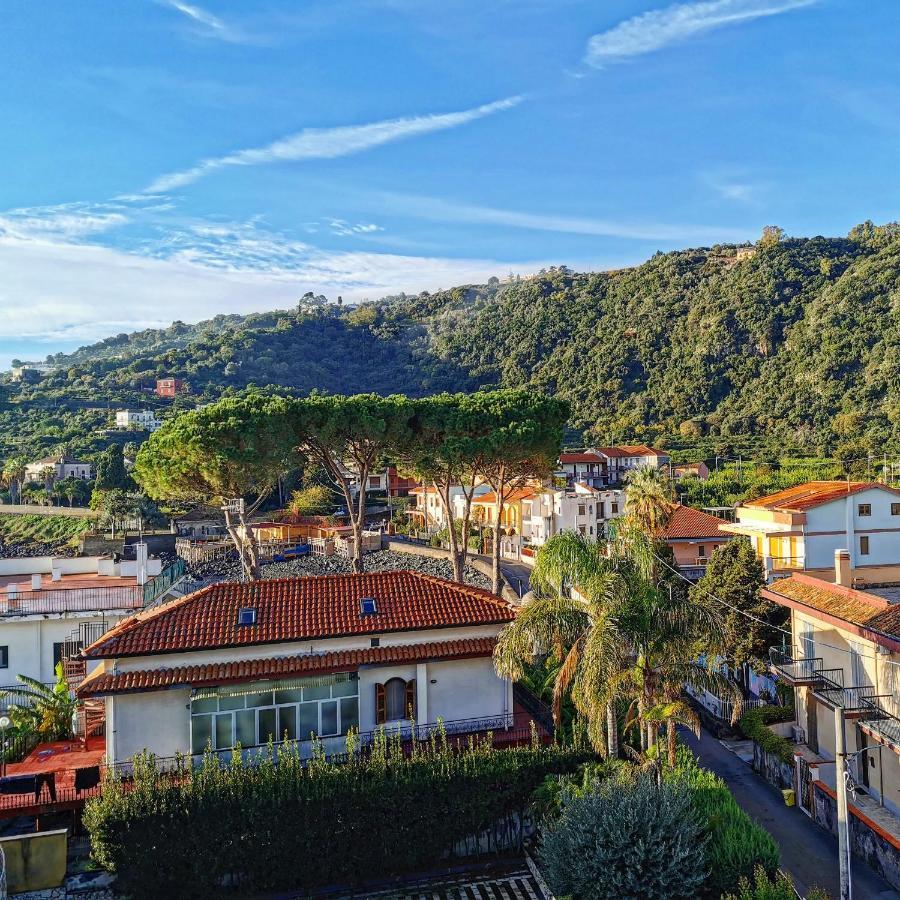 Bed and Breakfast Made In Sicily Santa Tecla Ачиреале Екстер'єр фото